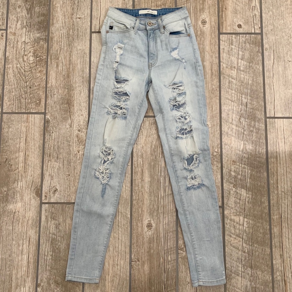 Distressed high waisted skinny jeans
